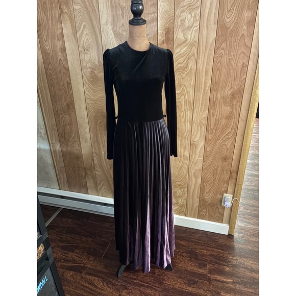 Ord Couture Dresses & Skirts - Ord Couture by Ordwoman‎ Black Velvet Ombre Purple Pleated Maxi Dress Size S